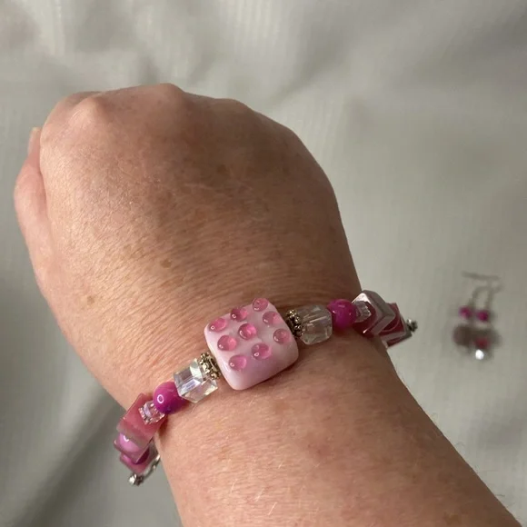 Handcrafted Glass, Hot Pink Agate and Candy Quartz Bracelet and Earrings Set - Picture 6 of 6